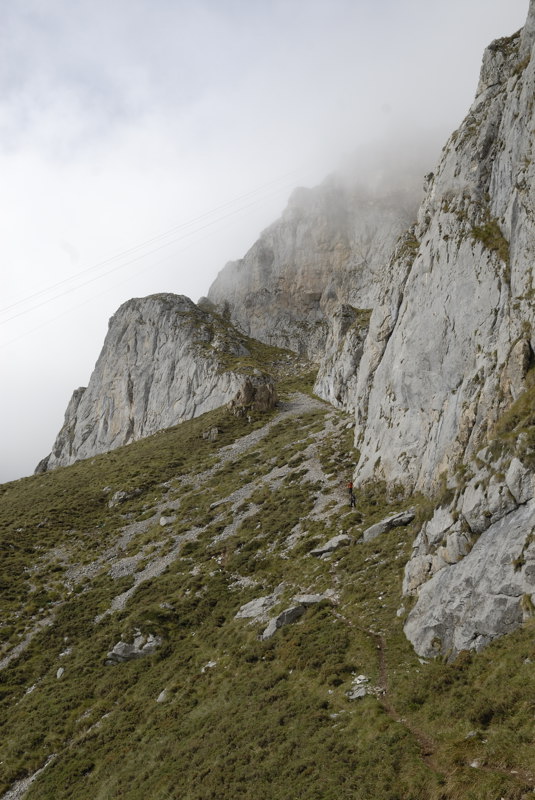 El sendero por la cornisa