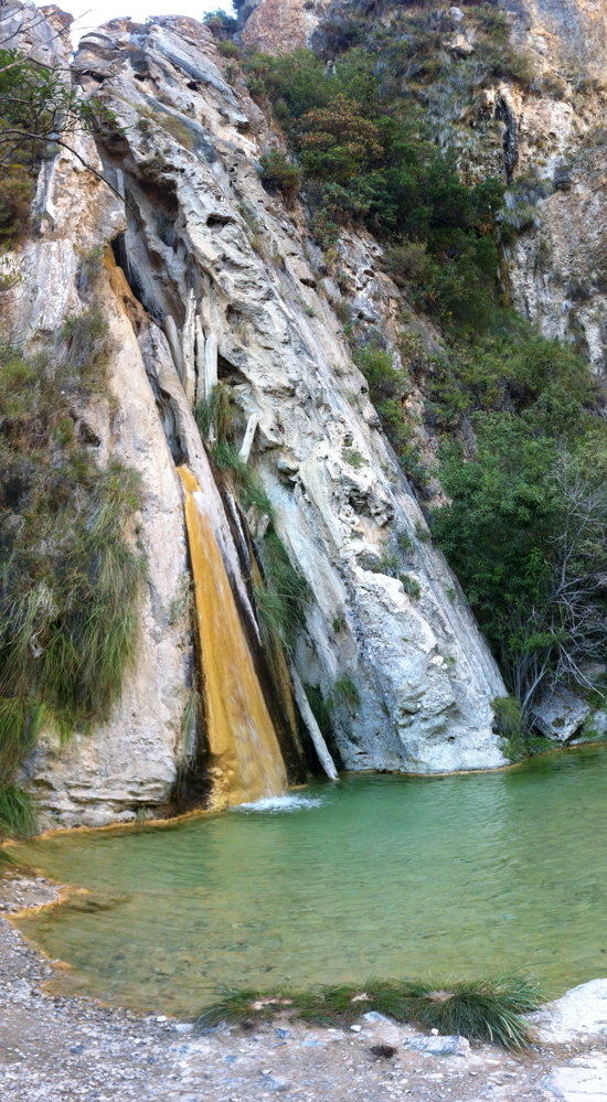 Cascada y poza