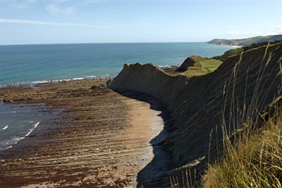 El flysch bajo el acantilado