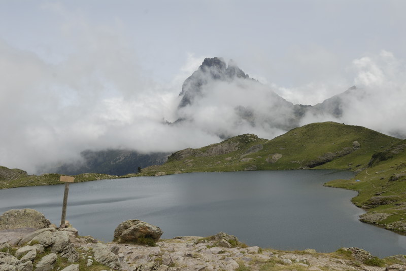 Lago Gentau ante el Midi