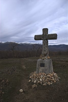 La cruz junto al desvo de la ermita