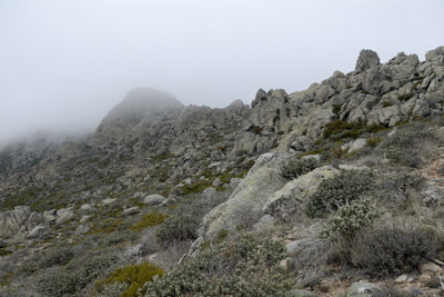 La niebla cubre la cuerda