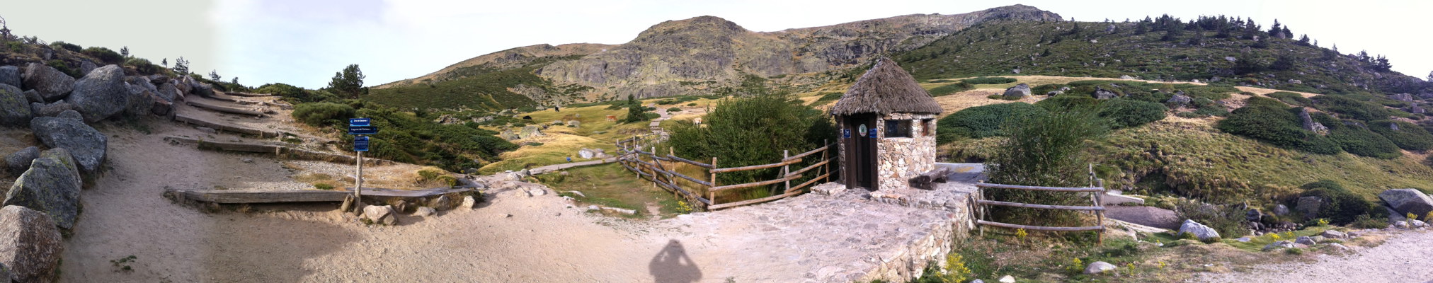 Acceso a la Laguna Grande