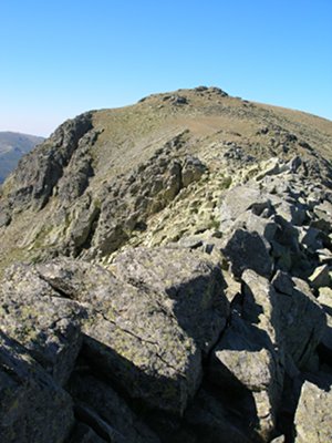 Peñalara desde la cresta de Claveles