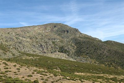 Peñalara desde el camino de subida