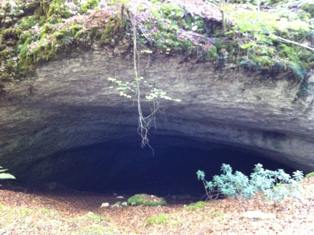 Entrada a la cueva de Lubierri